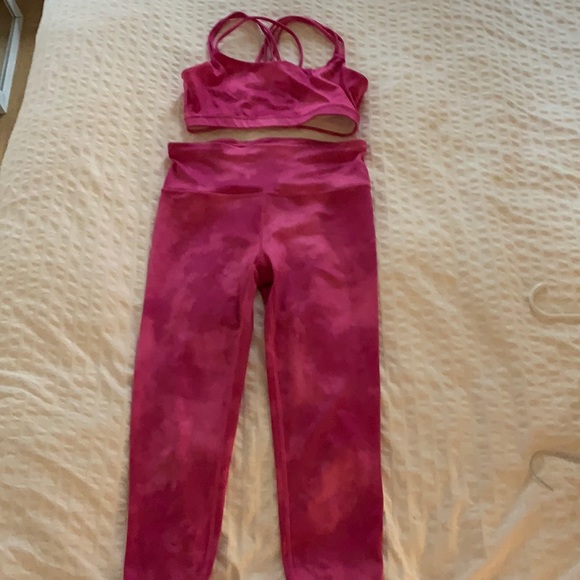 Pink tie dye workout set - Picture 1 of 3